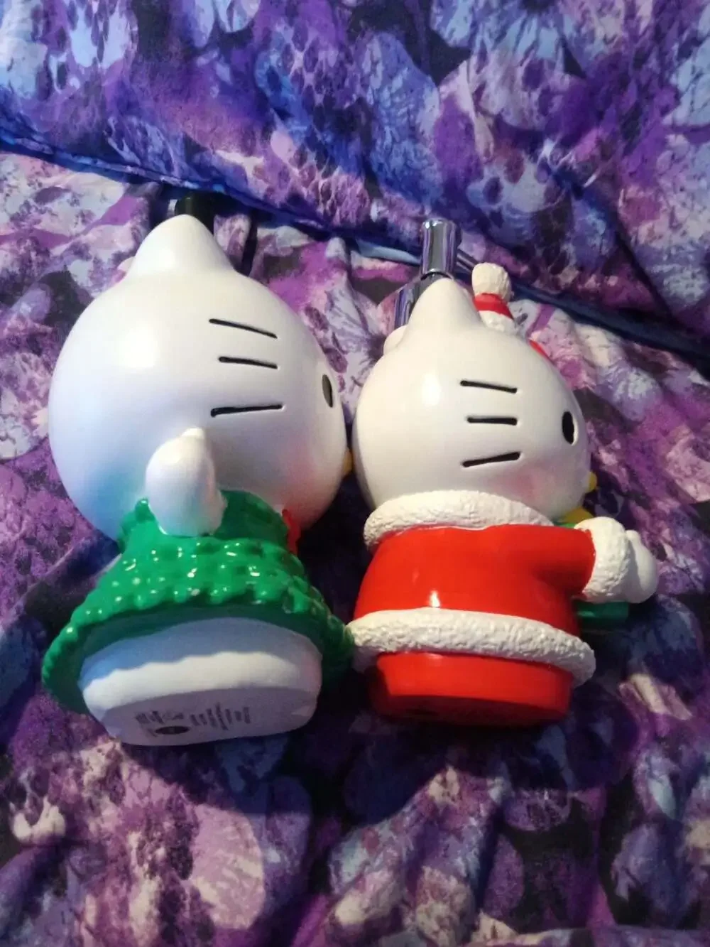 Sanrio Hello Kitty Christmas Holiday Soap & Lotion Dispenser Set! Santa & Tree!